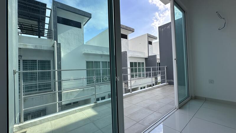 3-storey Terraced House for Sale in Sungai Ara (Penang) - Anson Tai - Balcony - PropertyGuru.com.my