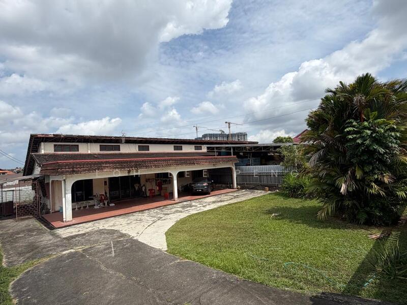 Semi-Detached House for Sale in Taman Majidee (Johor Bahru) - Loh Lee Peng - PropertyGuru.com.my