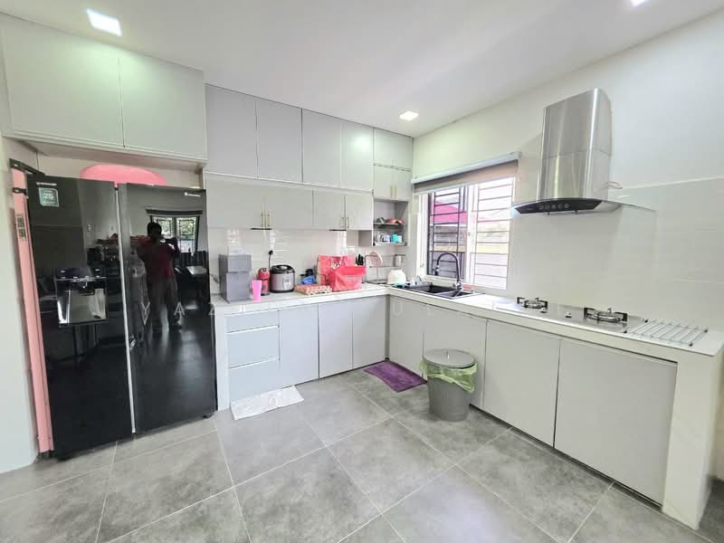 Rumah Berkembar untuk Dijual di Shah Alam (Selangor) - Yazila Sulaimi - Kitchen - PropertyGuru.com.my
