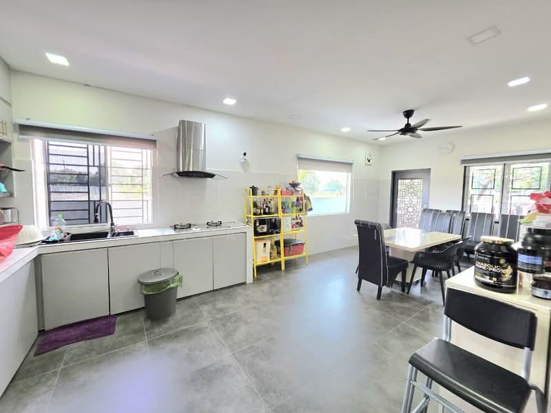Rumah Berkembar untuk Dijual di Shah Alam (Selangor) - Yazila Sulaimi - Kitchen - PropertyGuru.com.my
