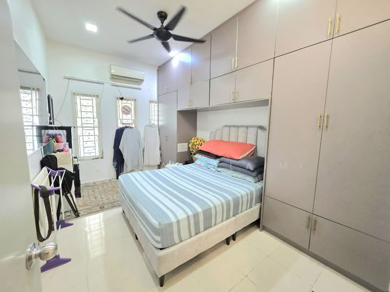 Rumah Berkembar untuk Dijual di Shah Alam (Selangor) - Yazila Sulaimi - Bedroom - PropertyGuru.com.my