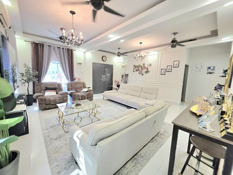 Rumah Berkembar untuk Dijual di Shah Alam (Selangor) - Yazila Sulaimi - Living Room - PropertyGuru.com.my