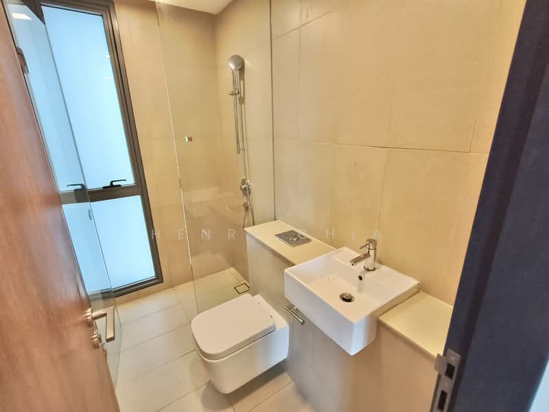 Kondominium untuk Dijual di The Fennel - Henry Chia - Bathroom - PropertyGuru.com.my