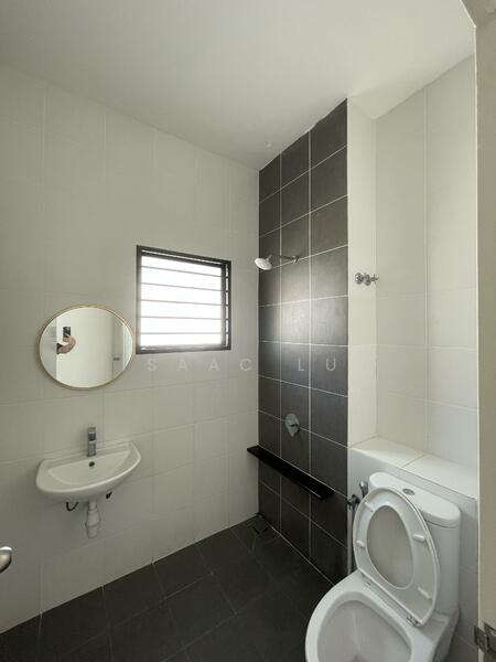 2-storey Terraced House for Sale in Setia Utama (Setia Alam) - Isaac Lui - PropertyGuru.com.my