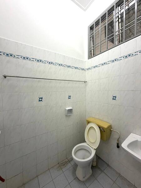 Rumah Teres 1 Tingkat untuk Dijual di Johor Bahru (Johor) - Seven Tay - Bathroom - PropertyGuru.com.my