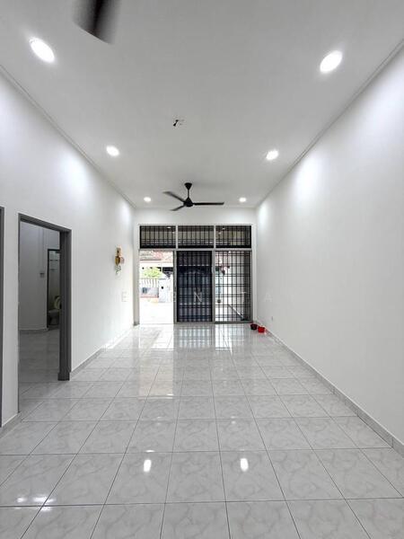 Rumah Teres 1 Tingkat untuk Dijual di Johor Bahru (Johor) - Seven Tay - Living Room - PropertyGuru.com.my