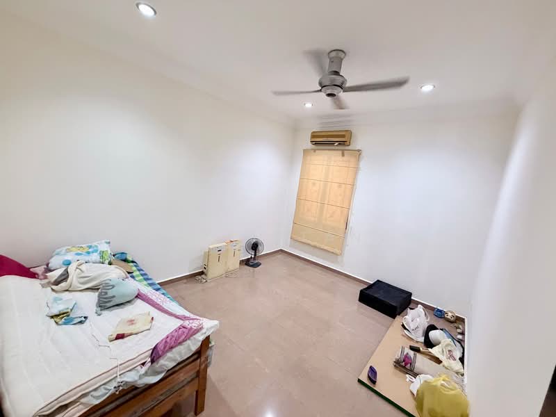 Rumah Berkembar untuk Dijual di Taman Yarl (Jalan Klang Lama (Old Klang Road)) - Ivan Tan - Bedroom - PropertyGuru.com.my