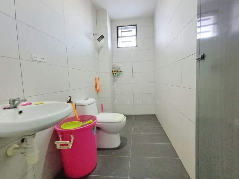 Rumah Teres 2 Tingkat untuk Dijual di Taman Gamelan Indah (Sungai Bakap) - Tan ANNIE - Bathroom - PropertyGuru.com.my