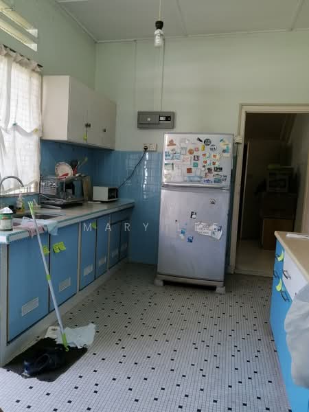 Semi-Detached House for Sale in Fettes Park (Tanjung Tokong) - Mary Lee - Kitchen - PropertyGuru.com.my