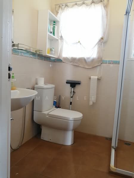 Semi-Detached House for Sale in Fettes Park (Tanjung Tokong) - Mary Lee - Bathroom - PropertyGuru.com.my