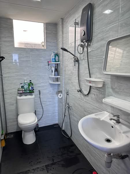 Apartment for Sale at Pangsapuri Seri Pinang - Mandy Lim - Bathroom - PropertyGuru.com.my