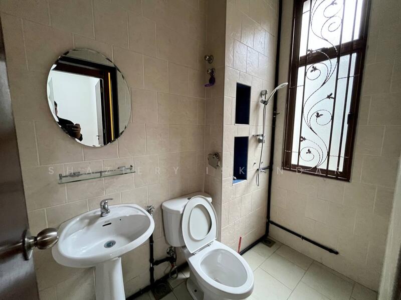 Bukit Jelutong untuk Untuk Dijual - RM 1,080,000, Apr 2026 - Bathroom - PropertyGuru.com.my