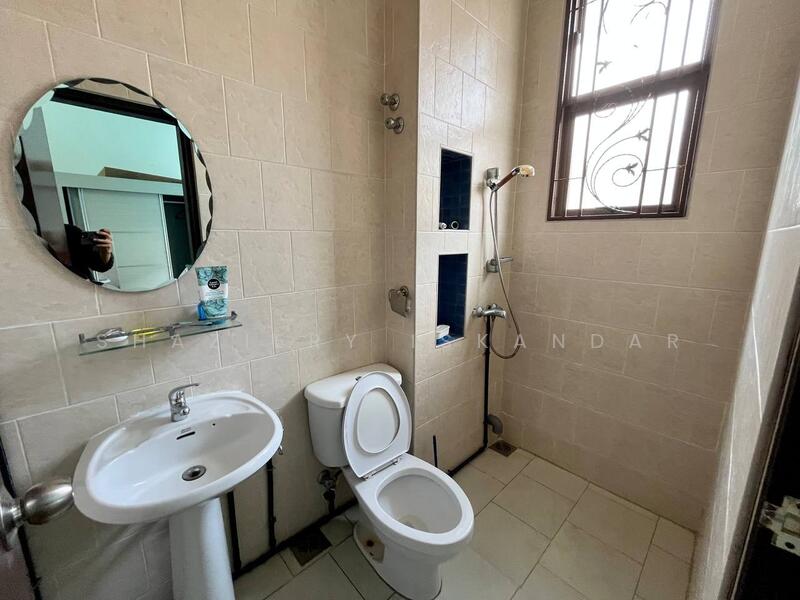 Bukit Jelutong untuk Untuk Dijual - RM 1,080,000, Apr 2026 - Bathroom - PropertyGuru.com.my
