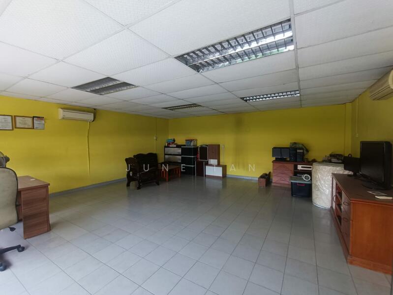 Terrace Factory for Sale in Pusat Perindustrian Sungai Chua (Kajang) - June Tan - Interior - PropertyGuru.com.my