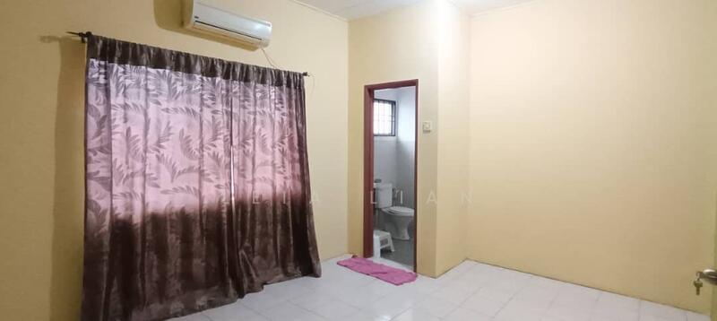 2-storey Terraced House for Sale in Bandar Saujana Putra (Tanjong Duabelas) - Leia Lian - Bathroom - PropertyGuru.com.my