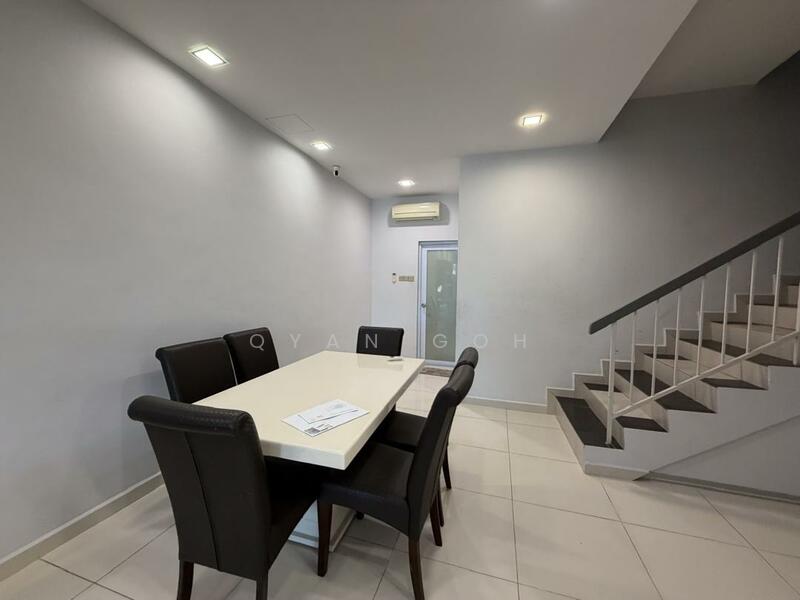 pantai jerjak untuk Untuk Disewa - RM 3,300 /bulan, Feb 2026 - Dining Room - PropertyGuru.com.my