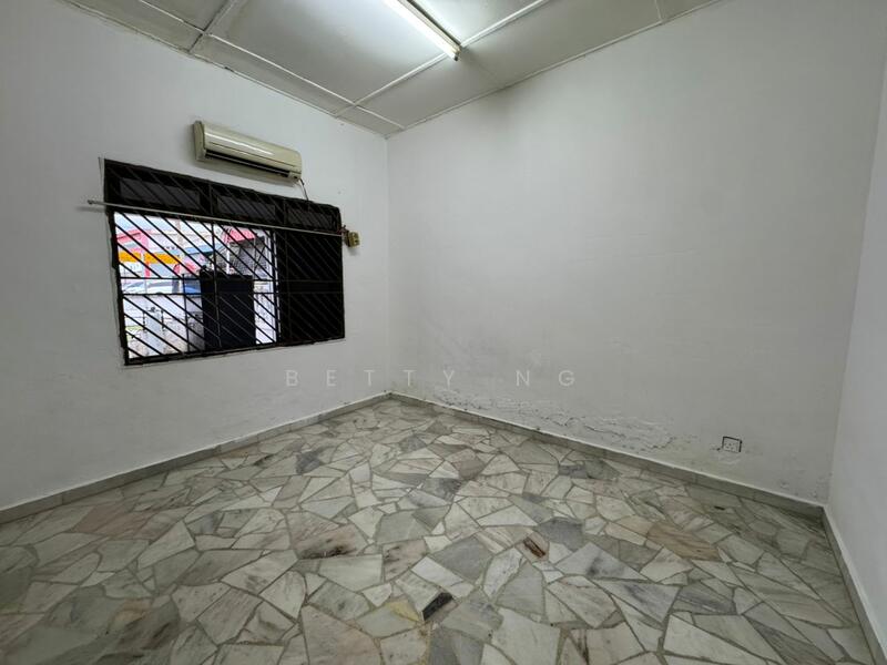 For Sale - Taman Johor Jaya