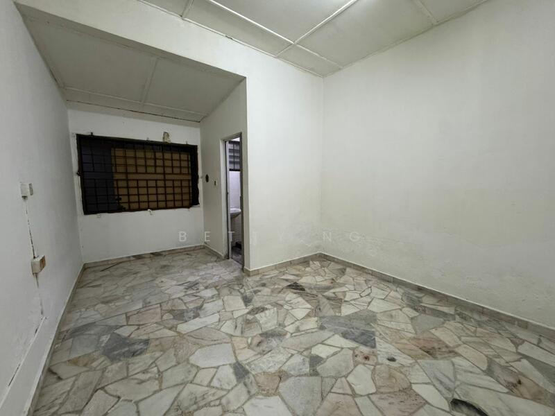 For Sale - Taman Johor Jaya