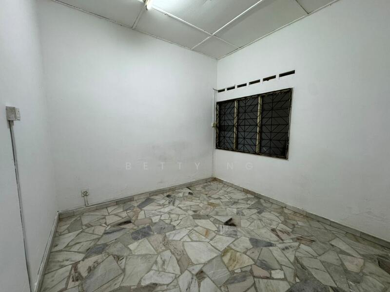 For Sale - Taman Johor Jaya