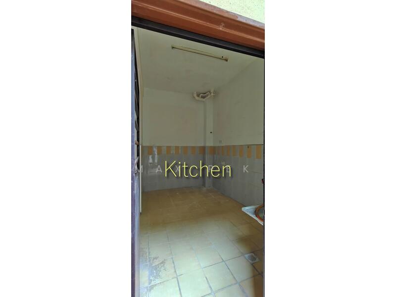 Puchong Taman Damai Utama Double Storey House for Sale untuk Untuk Dijual - RM 800,000, Mac 2026 - Kitchen - PropertyGuru.com.my