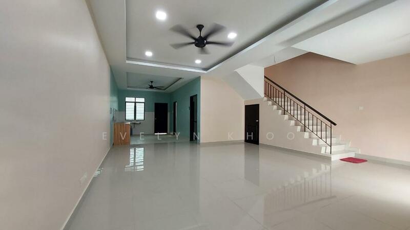 2-storey Terraced House for Sale in Rawang (Selangor) - Evelyn Khoo - Living Room - PropertyGuru.com.my