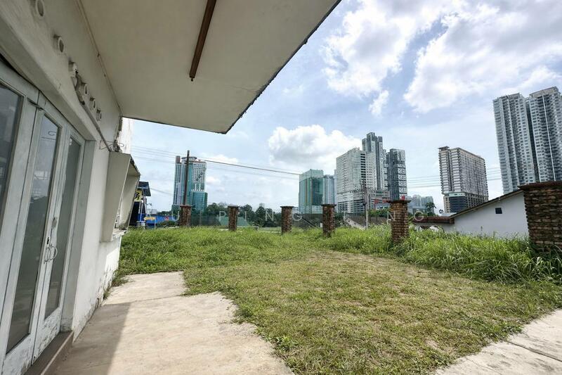 JB town JB town JB towns commercial bungalow corner cheap melodies taman pelangi taman sentosa abad untuk Untuk Disewa - RM 6,000 /bulan, Mac 2026 - Exterior - PropertyGuru.com.my