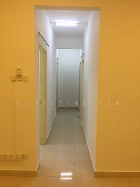 Kondominium untuk Dijual di Kristal Heights - Christine Tan - Corridor - PropertyGuru.com.my