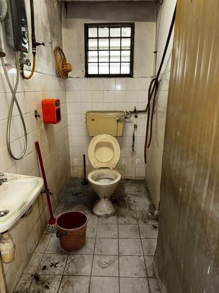 Flat for Sale at Desa Sri Puteri - SL Yap - Bathroom - PropertyGuru.com.my