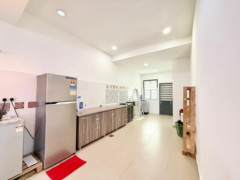 2-storey Terraced House for Sale in Bandar Sri Sendayan (Negeri Sembilan) - Syakila Mokhtar - Kitchen - PropertyGuru.com.my