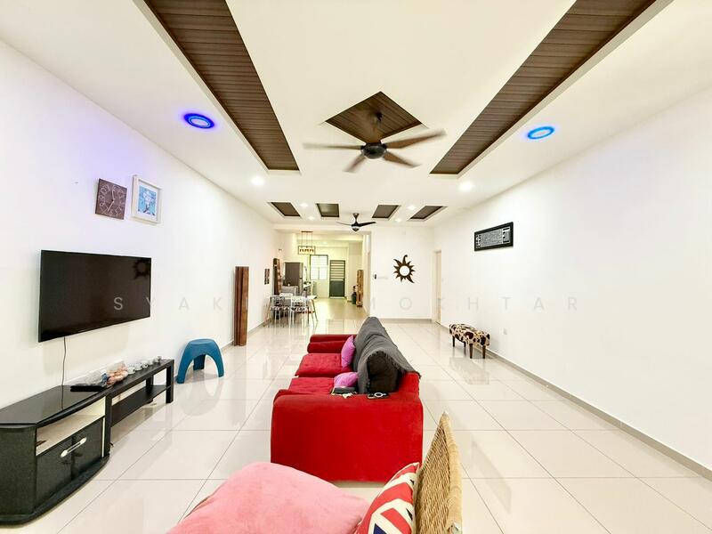 2-storey Terraced House for Sale in Bandar Sri Sendayan (Negeri Sembilan) - Syakila Mokhtar - Living Room - PropertyGuru.com.my