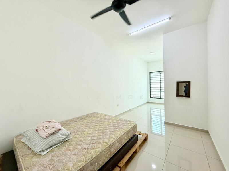 2-storey Terraced House for Sale in Bandar Sri Sendayan (Negeri Sembilan) - Syakila Mokhtar - Bedroom - PropertyGuru.com.my