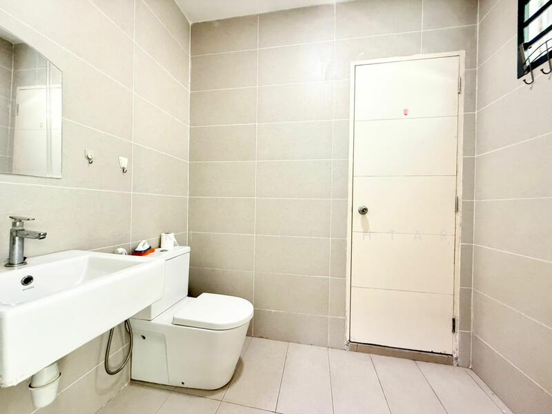 2-storey Terraced House for Sale in Bandar Sri Sendayan (Negeri Sembilan) - Syakila Mokhtar - Bathroom - PropertyGuru.com.my