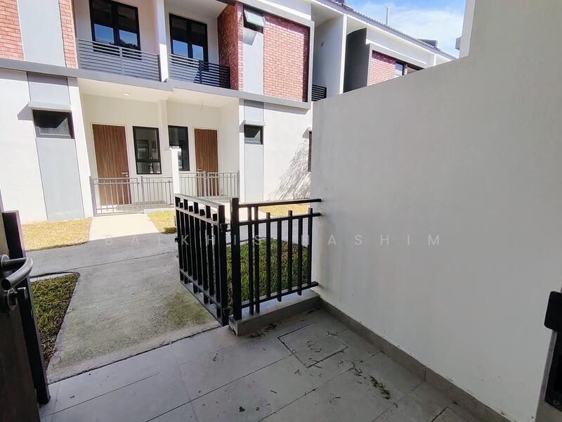 Terraced House for Sale in Sungai Buloh (Selangor) - Balkhis Hashim - Exterior - PropertyGuru.com.my