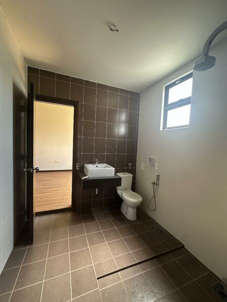 Bungalow for Sale in Bukit Jelutong (Shah Alam) - Jess Tee - Bathroom - PropertyGuru.com.my