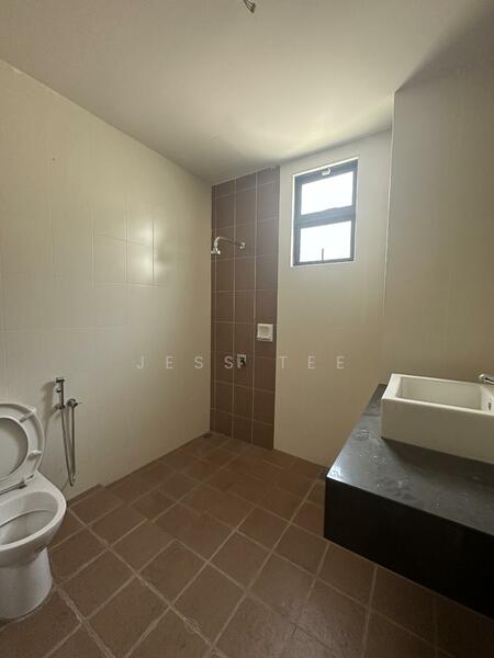 Bungalow for Sale in Bukit Jelutong (Shah Alam) - Jess Tee - Bathroom - PropertyGuru.com.my