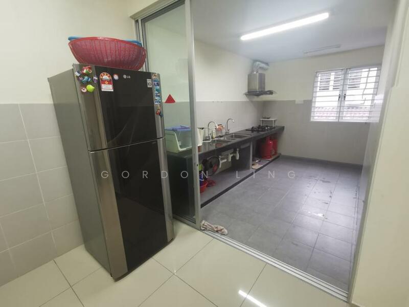 Bandar Mahkota Cheras Seksyen 3 untuk Untuk Dijual - RM 799,000, Mac 2026 - Kitchen - PropertyGuru.com.my