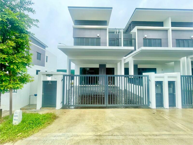 2-storey Terraced House for Sale in Shah Alam (Selangor) - Syakila Mokhtar - Exterior - PropertyGuru.com.my