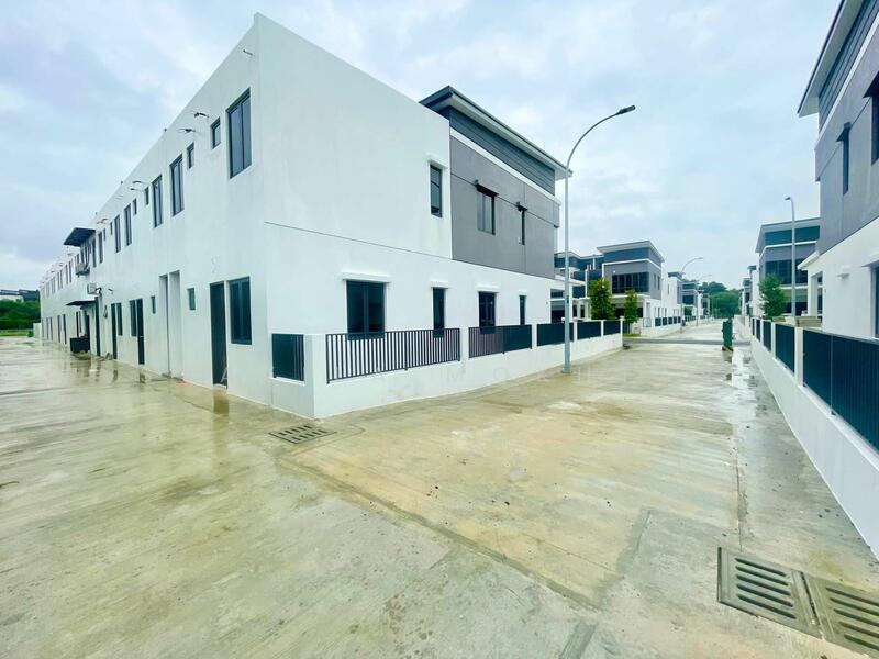 2-storey Terraced House for Sale in Shah Alam (Selangor) - Syakila Mokhtar - Exterior - PropertyGuru.com.my