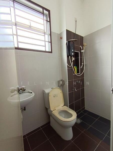 Austin Residence @Taman Mount Austin , Johor Bahru untuk Untuk Disewa - RM 2,500 /bulan, Feb 2026 - Bathroom - PropertyGuru.com.my