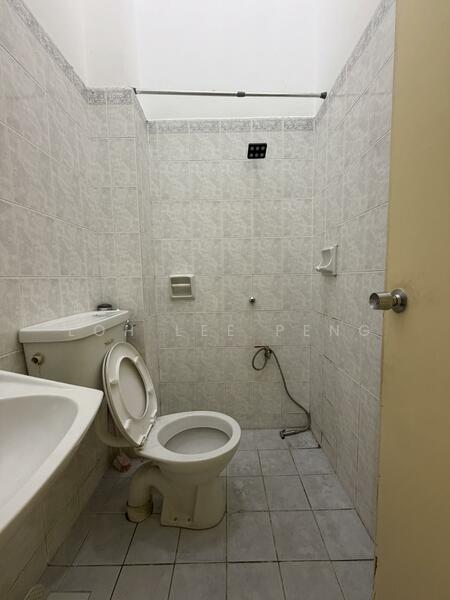 2-storey Terraced House for Rent in Skudai (Johor) - Loh Lee Peng - Bathroom - PropertyGuru.com.my