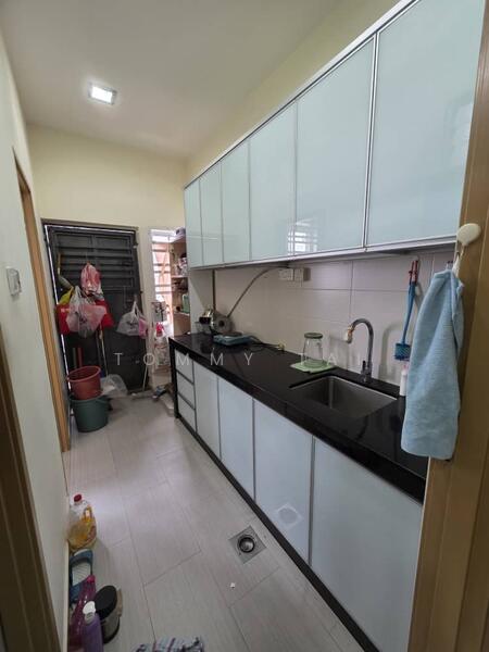 2-storey Terraced House for Sale in Taman Setia Indah (Tebrau) - Tommy Tai - Kitchen - PropertyGuru.com.my