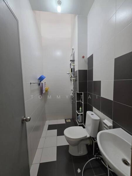 2-storey Terraced House for Sale in Taman Setia Indah (Tebrau) - Tommy Tai - Bathroom - PropertyGuru.com.my
