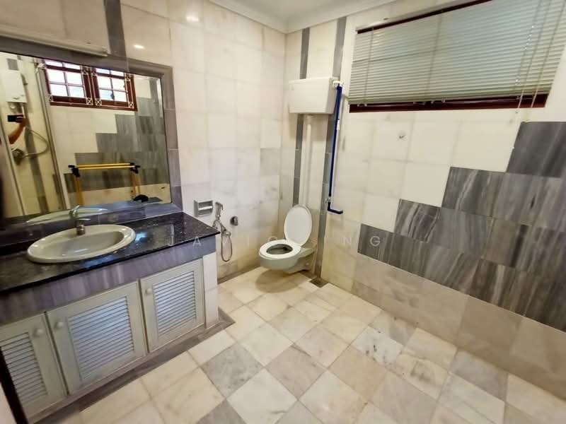 Semi-Detached House for Rent in tanjung bungah (Tanjung Bungah) - Javios Ng - Bathroom - PropertyGuru.com.my