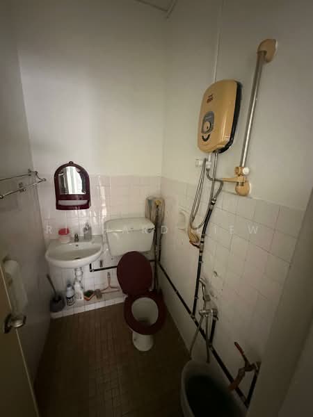 2-storey Terraced House for Sale in SS2 (Petaling Jaya) - Richard Liew - Bathroom - PropertyGuru.com.my