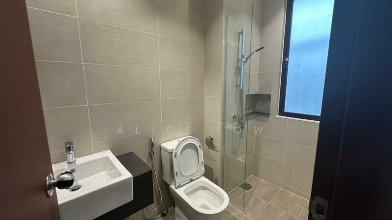 2-storey Terraced House for Sale in Rawang (Selangor) - Alice Low - Bathroom - PropertyGuru.com.my