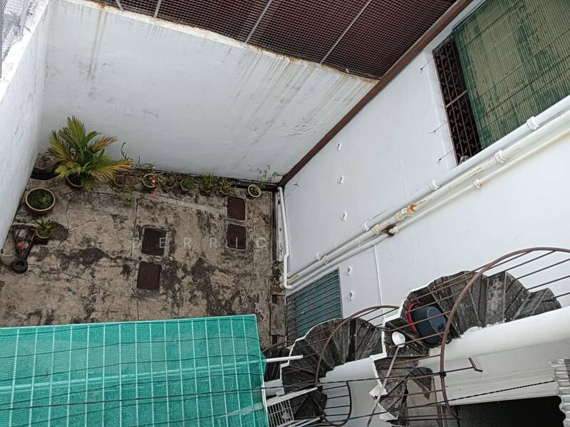 Kedai / Pejabat untuk Dijual di Chinatown (George Town) - Derrick Yeoh - Exterior - PropertyGuru.com.my