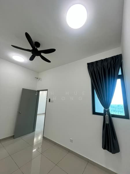 Service Residence for Sale at B11 Parkland Residence - Jyh Huei Chong - Bedroom - PropertyGuru.com.my