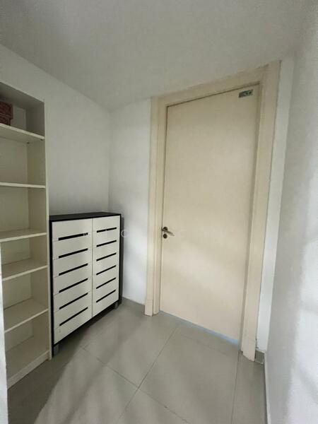 Shoes Rack (Entrance)