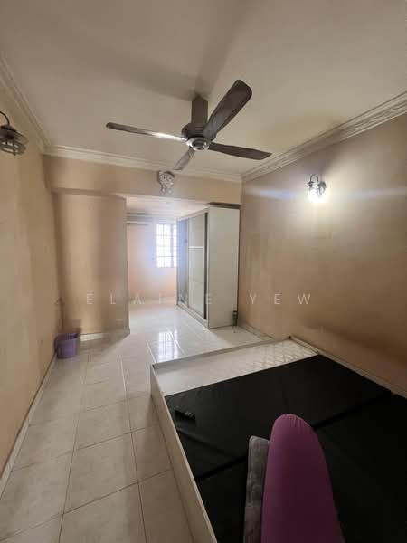 Rumah Teres 2 Tingkat untuk Dijual di Taman Mastiara (Jalan Ipoh) - Elaine Yew - Bedroom - PropertyGuru.com.my