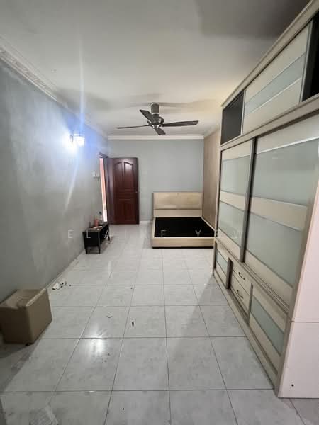 Rumah Teres 2 Tingkat untuk Dijual di Taman Mastiara (Jalan Ipoh) - Elaine Yew - Bedroom - PropertyGuru.com.my